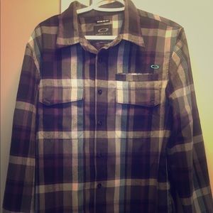 Men’s Oakley size M Flannel . Like new